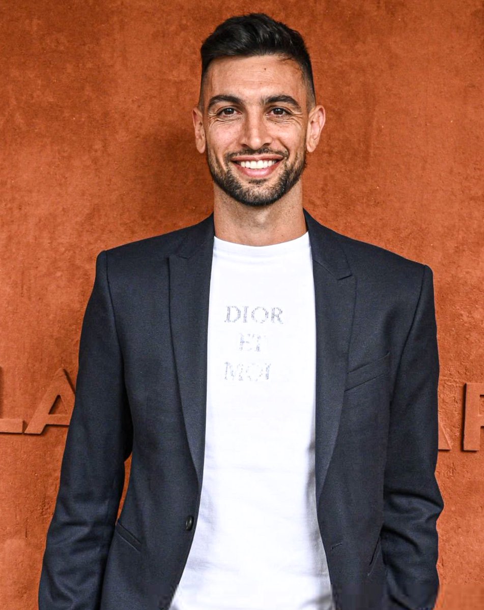 👤 Javier Pastore en <a href="/relevo/">Relevo</a>:

“El cuerpo no me aguantó más. La lesión de cadera fue muy dura y me limitaba para jugar al fútbol. El fútbol me fue dejando y mi cabeza fue perdiendo fuerza porque era algo insoportable. Nos dejamos mutuamente.

El fútbol ha cambiado. Es mucho más