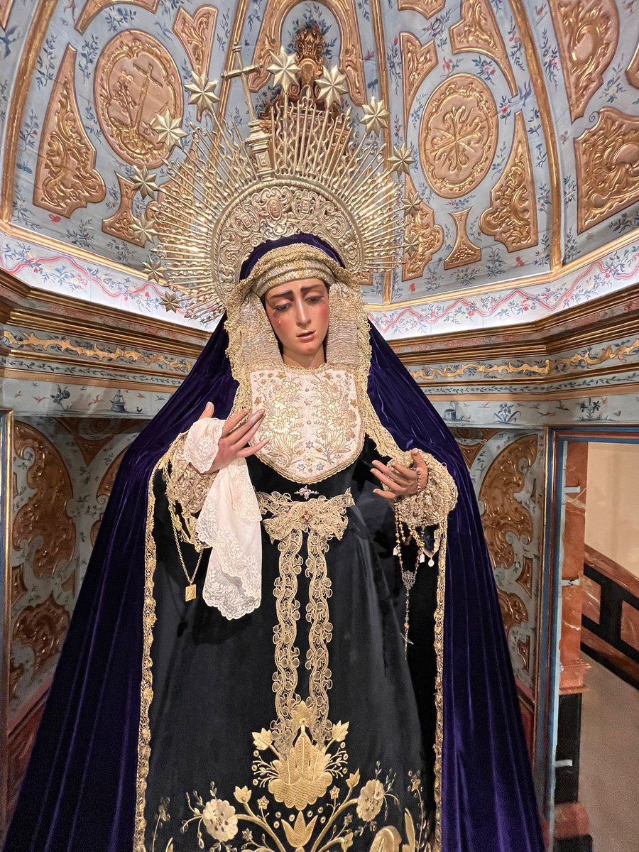 La Virgen de las Angustias <a href="/Hdad_LosGitanos/">Hermandad de Los Gitanos</a>