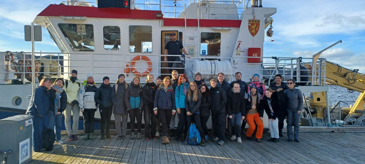 What a privilege we have at UiO (students included!) to be able to use the R/V Trygve Braarud for courses! Two sunny days of field cruise complete for Marine Biology class 2024! Thanks to <a href="/khuongaquatic/">Khuong Dinh</a> and the crew members (Sindre, Jakob and Daniel) for the incredible support!