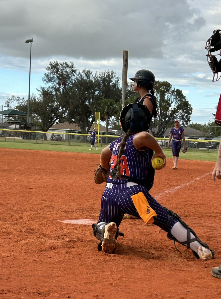 MomBakerMedic's tweet photo. @AGLSoftball @emma_konieczny https://t.co/HdZ5FXgVH0