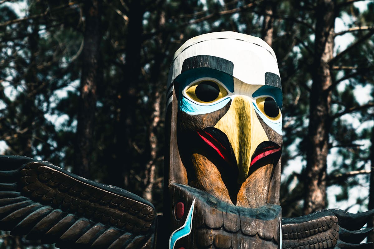 Belouga_'s tweet photo. Totem poles are powerful symbols of ancestry and history, crafted by First Nations of the Pacific Northwest.

Discover the process of creating a Haida Totem Pole and explore the rich meanings behind these remarkable artworks.

Learn more:

https://t.co/LEx6TV3zGl https://t.co/nXKuWem4bO