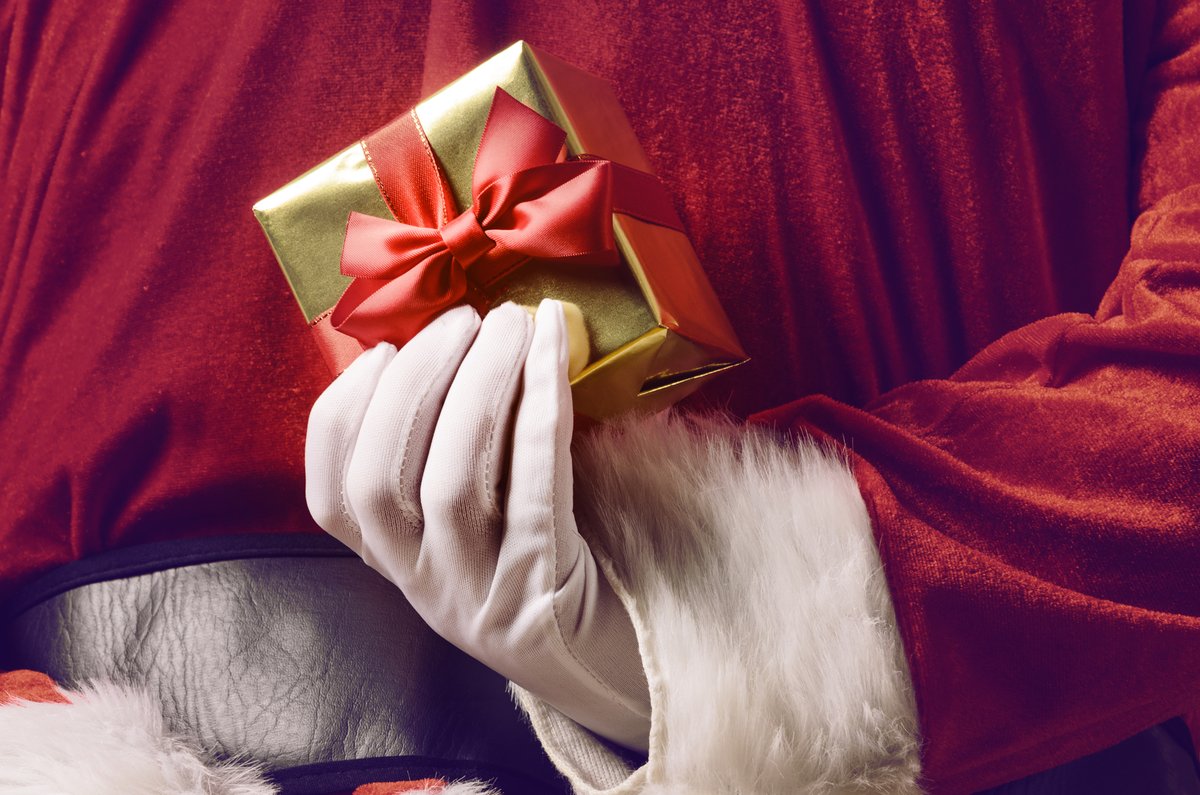 ModEngTeacher's tweet image. Is Santa real? In this blog, Gerhard Erasmus looks at Santa from a different perspective, and suggests how, as teachers, we can keep Santa alive, not just for Christmas, but for the whole year.

Read now: modernenglishteacher.com/is-santa-real-…
#ELT #Management #Wellbeing