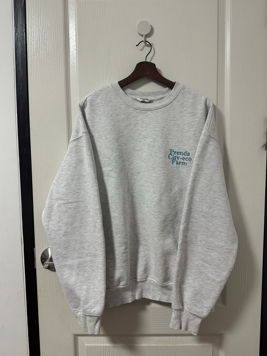 Princesseieiii's tweet photo. Prenda City-eco Farm sweater งานปักแบบงามขนาดเจ้า
size : XL ( 48-50” / 29” )
🛵 320 ส่งฟรี เย่ เย่

#พรีออเดอร์เกาหลี #ส่งต่อ #ส่งต่อเสื้อผ้ามือสอง #เสื้อผ้าy2k #y2kthailand #EBFD #โล๊ะตู้ #สเวตเตอร์มือสอง #สเวตเตอร์เกาหลี #NCTDREAM #ตลาดนัดBUS https://t.co/oQoKzrzxNr