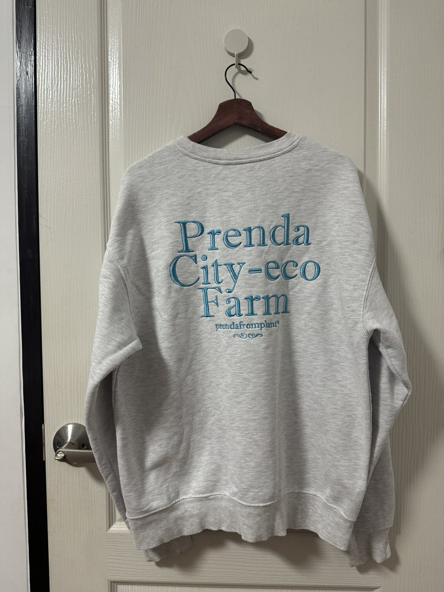 Princesseieiii's tweet photo. Prenda City-eco Farm sweater งานปักแบบงามขนาดเจ้า
size : XL ( 48-50” / 29” )
🛵 320 ส่งฟรี เย่ เย่

#พรีออเดอร์เกาหลี #ส่งต่อ #ส่งต่อเสื้อผ้ามือสอง #เสื้อผ้าy2k #y2kthailand #EBFD #โล๊ะตู้ #สเวตเตอร์มือสอง #สเวตเตอร์เกาหลี #NCTDREAM #ตลาดนัดBUS https://t.co/oQoKzrzxNr