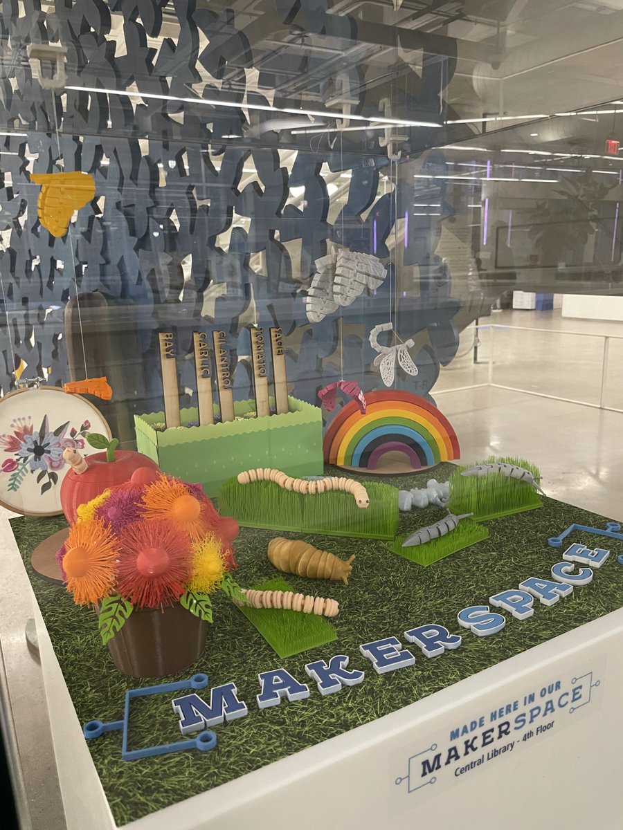 HamiltonLibrary's tweet photo. Morning #HamOnt!
On this #MakerspaceMonday, take a peek at all of the fun #projects you can design and make in our library spaces.
https://t.co/9xSv7hQTaD
#DIY #3Dprinting #makerspaces #printing #embroidery https://t.co/g740UpYPjl