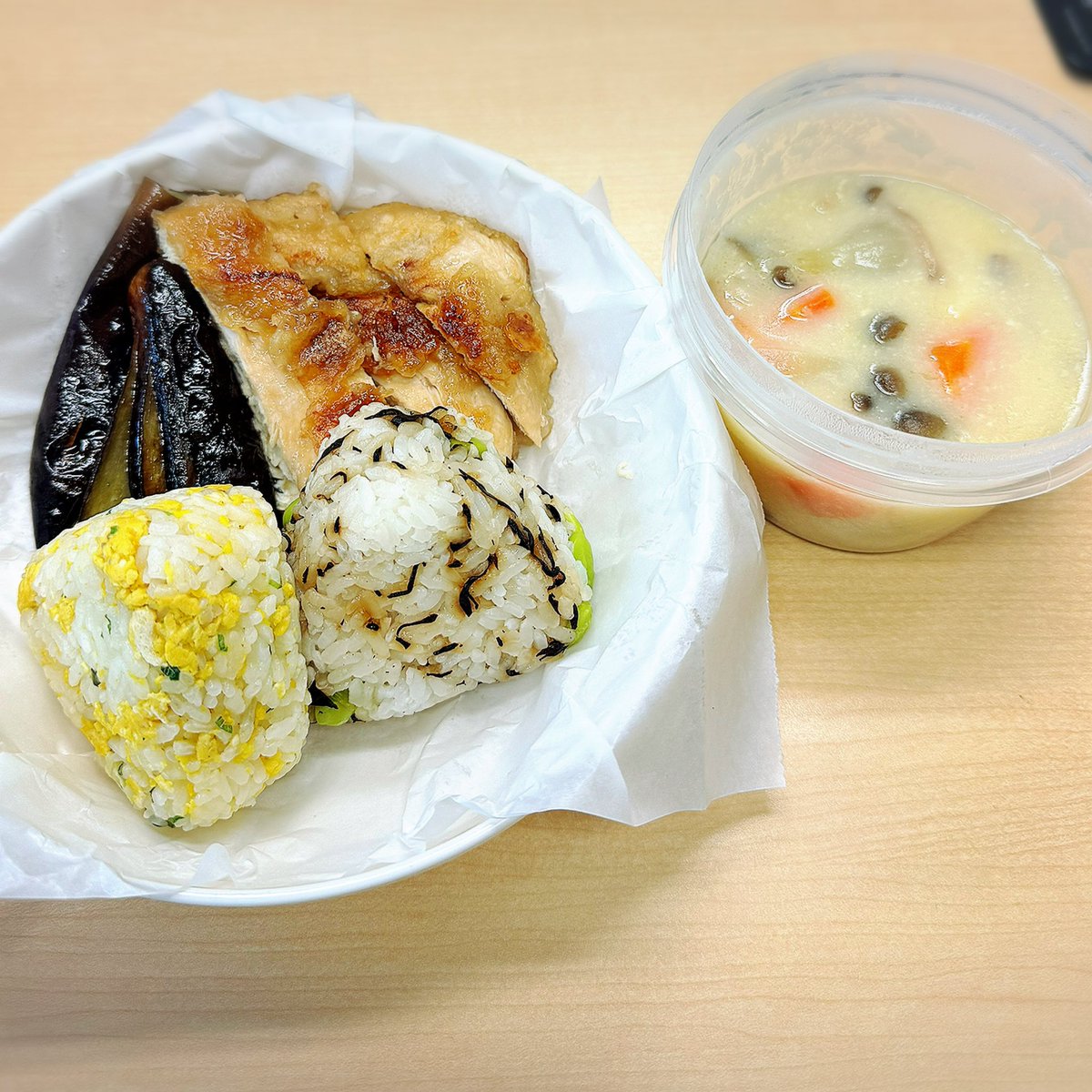 ks_log_78's tweet photo. 買ったものでも作ったものでもいいのです。
おにぎりをInstagram、X、Facebookで投稿していただくと、発展途上国の子どもたちに1投稿につき給食5食分が寄付されます。
残り日数もわずかとなりました。
是非投稿してみてください。#OnigiriAction https://t.co/kI3aO4bzTx