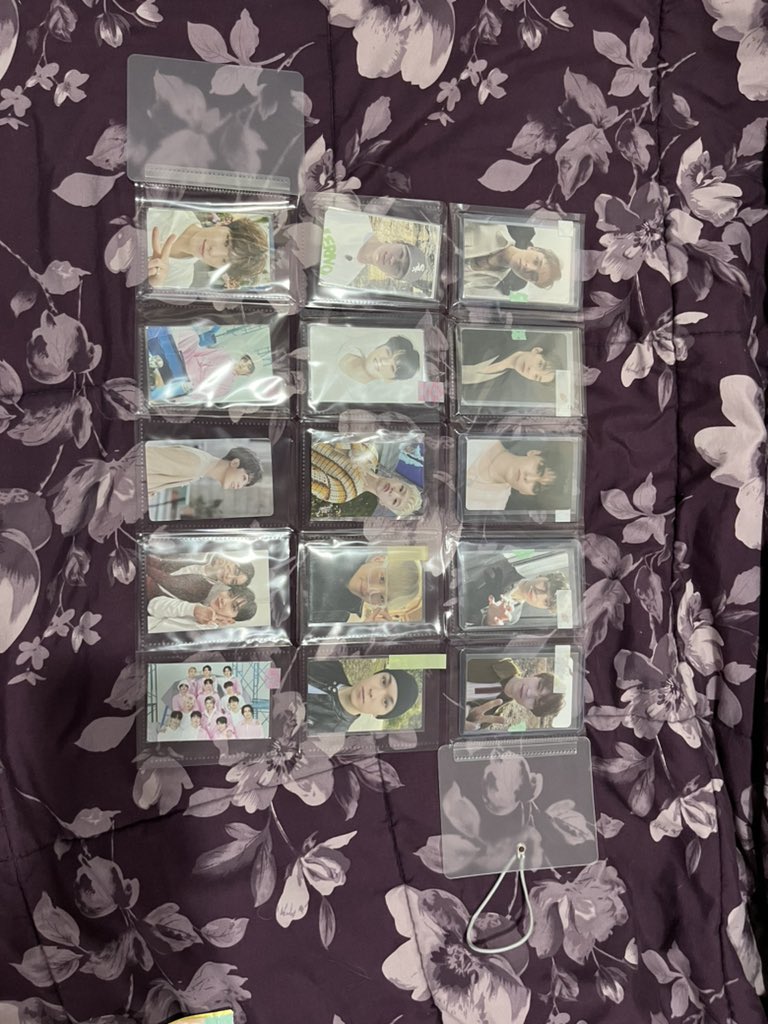 mdjdoodles's tweet photo. Hello! Sa mga girlies na mahilig magbitbit ng multiple pc! I have mini albums for sale from Muji Japan! 

₱350 each 
Has 15 pockets
can fit top loaders na 7cm in width 

Dm me if interested 💕
Will include some sticker freebies 💕 https://t.co/KZiS7TTAhp