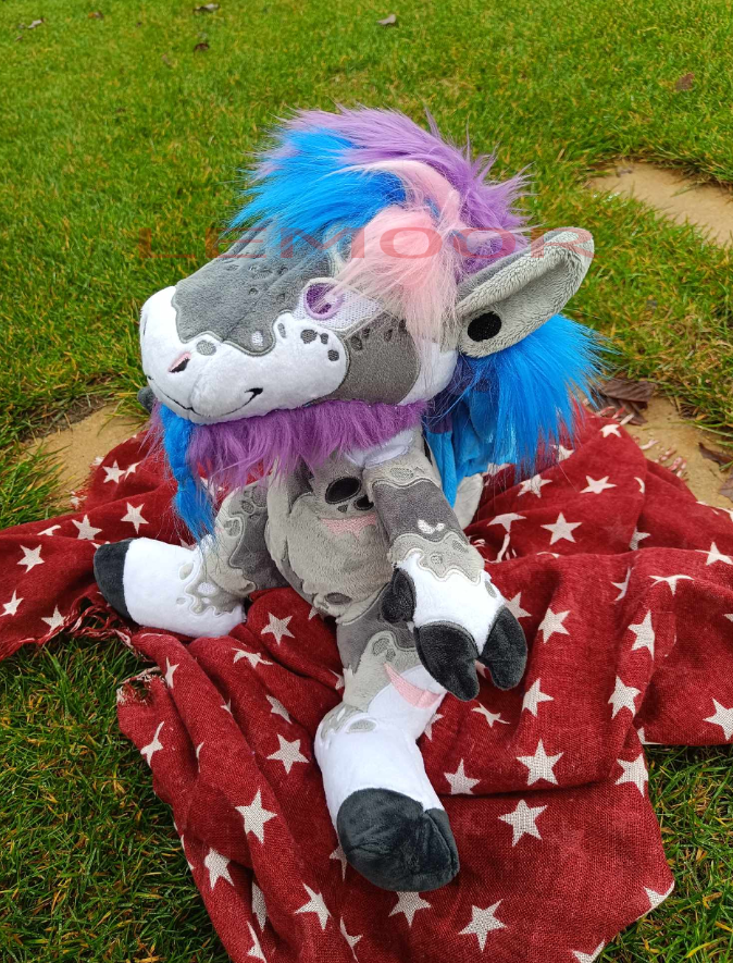 Lem00r's tweet photo. fursona plushie comm =3 https://t.co/zKE2qrotyz