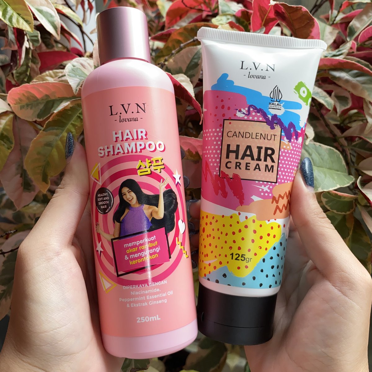 Rambut kering dan kusut tuh bener-bener ngaruh ke self confidence aku 🥹 

Salah satu step hair care yang menurut aku wajib dicoba pakai hair cream, yang belum pernah atau masih males2 pakainya yuk mulai rutin 2-3x seminggu!✨🥹
#Lovanamerawatrambutmu