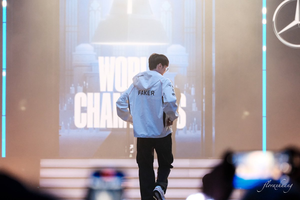 now_gumayusi's tweet photo. 이거 너무좋다
절대 혼자가 아니야 https://t.co/w7IrnQcoj2