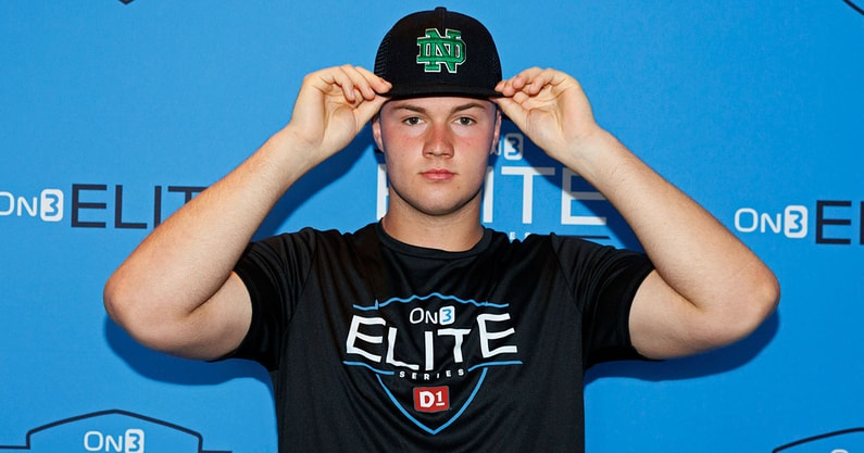 On3 five-star Notre Dame OT commit Will Black (<a href="/Will_Black60/">Will Black</a>) scored on one of the most rare touchdowns you'll ever see‼️

Watch: on3.com/teams/notre-da…