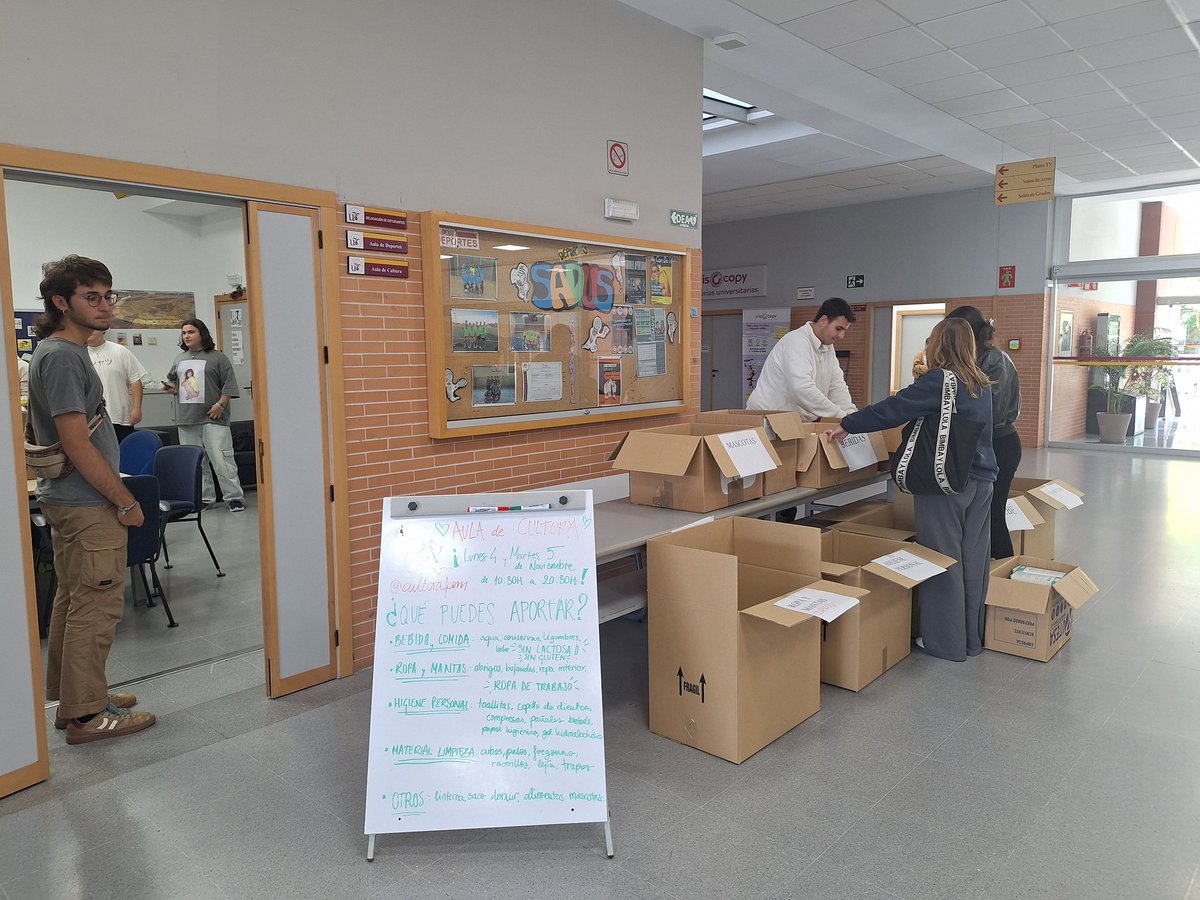📍Habilitado en la #Fcom un punto de recogida de apoyo para los afectados por la DANA en Valencia. Estudiantes voluntarios estarán frente a la Delegación recogiendo y organizando los donativos hoy y mañana de 10:30 a 20:00 horas.