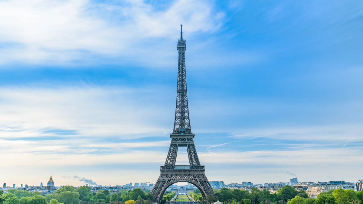 Wonder__Facts's tweet photo. The Eiffel Tower grows taller in summer! Due to thermal expansion, the iron structure can expand by up to 6 inches (15 cm) when temperatures rise.
#paris https://t.co/mNuK0Iozif