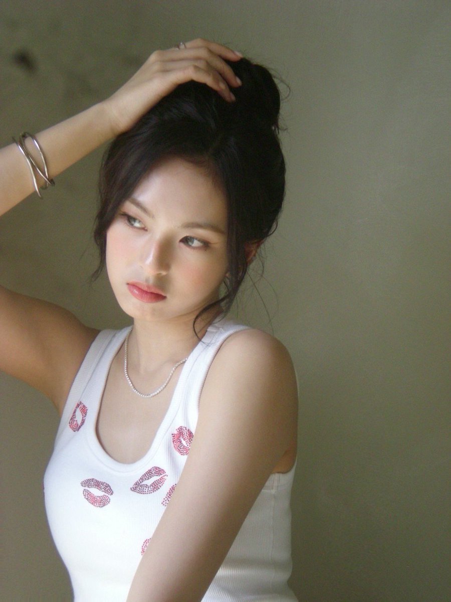 portal_baemon's tweet photo. 📸| #CHIQUITA via Weverse:

“💋💋”

#BABYMONSTER #베이비몬스터 https://t.co/869BWelSz1