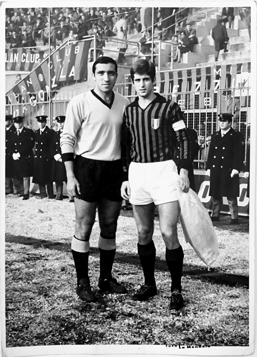 lab_hybrid's tweet photo. @Palermofficial Buonasera, ho dei cimeli che mio padre, amico intimo di Tanino Troia, mi ha lasciato. Sono delle foto originali che vorrei donare al museo, mi potreste indicare come fare?
In questa è con Gianni Rivera prima di un Milan-Palermo https://t.co/UzCUSjRf0U