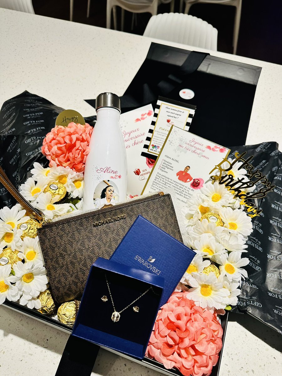 SonCadeau's tweet image. Conçu à Montréal 🇨🇦 pour une surprise ayant eu lieu à Paris 🇫🇷…parceque 50 ans ce n’est pas 50 jours 🥰
#sister #love #suprise