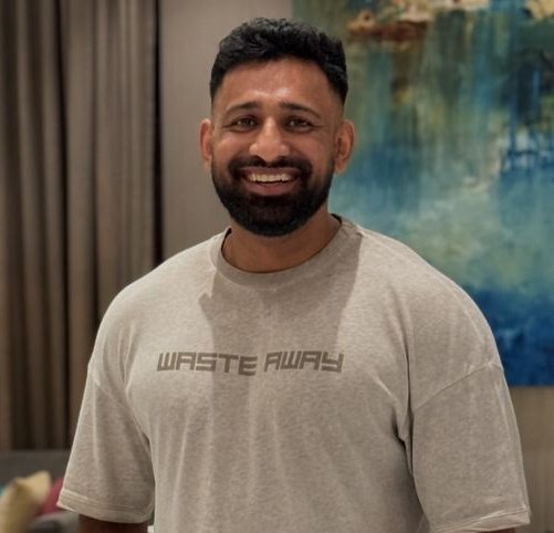 Who is ruling Bb18 ?

Like for #VivianDsena
RT for #RajatDalal

#BiggBoss18 #BB18 #BiggBoss

Like.                              RT.