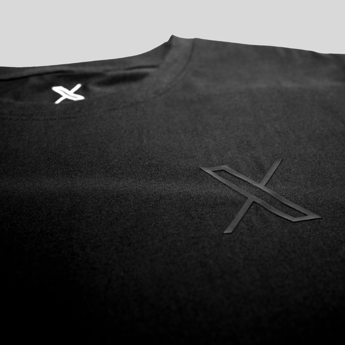 SawyerMerritt's tweet image. BREAKING: X has just officially launched its merch shop!

• 3D logo tee: $35
• 3D logo trucker hat: $35

Shop: shop.x.com