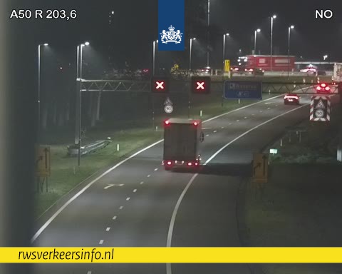 Chauffeurs negeren rood kruis op A50 en veroorzaken gevaarlijke situatie