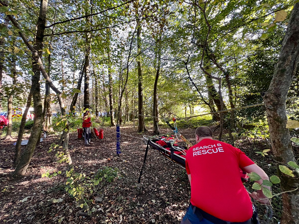 As the clocks went back last weekend our team members headed to Tehidy Country Park to promote Mountain Rescue Awareness Day.

Read more - westcornwallsar.co.uk/blog/mountain-…