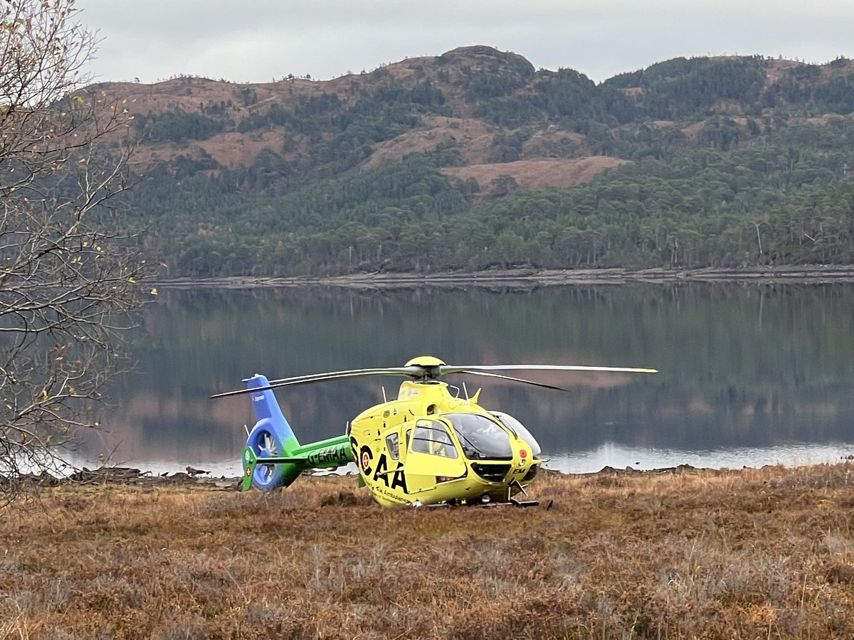 fredcj's tweet photo. I witnessed some amazing teamwork this weekend. Thank you to all those in the emergency services. It’s a pleasure working with you. #ScotStar
#CriticalCareAnywhere
#ScottishAmbulanceService #SAS #HEMS
#PHEM #Helimed5 #Helimed79 https://t.co/azv3fo0k48