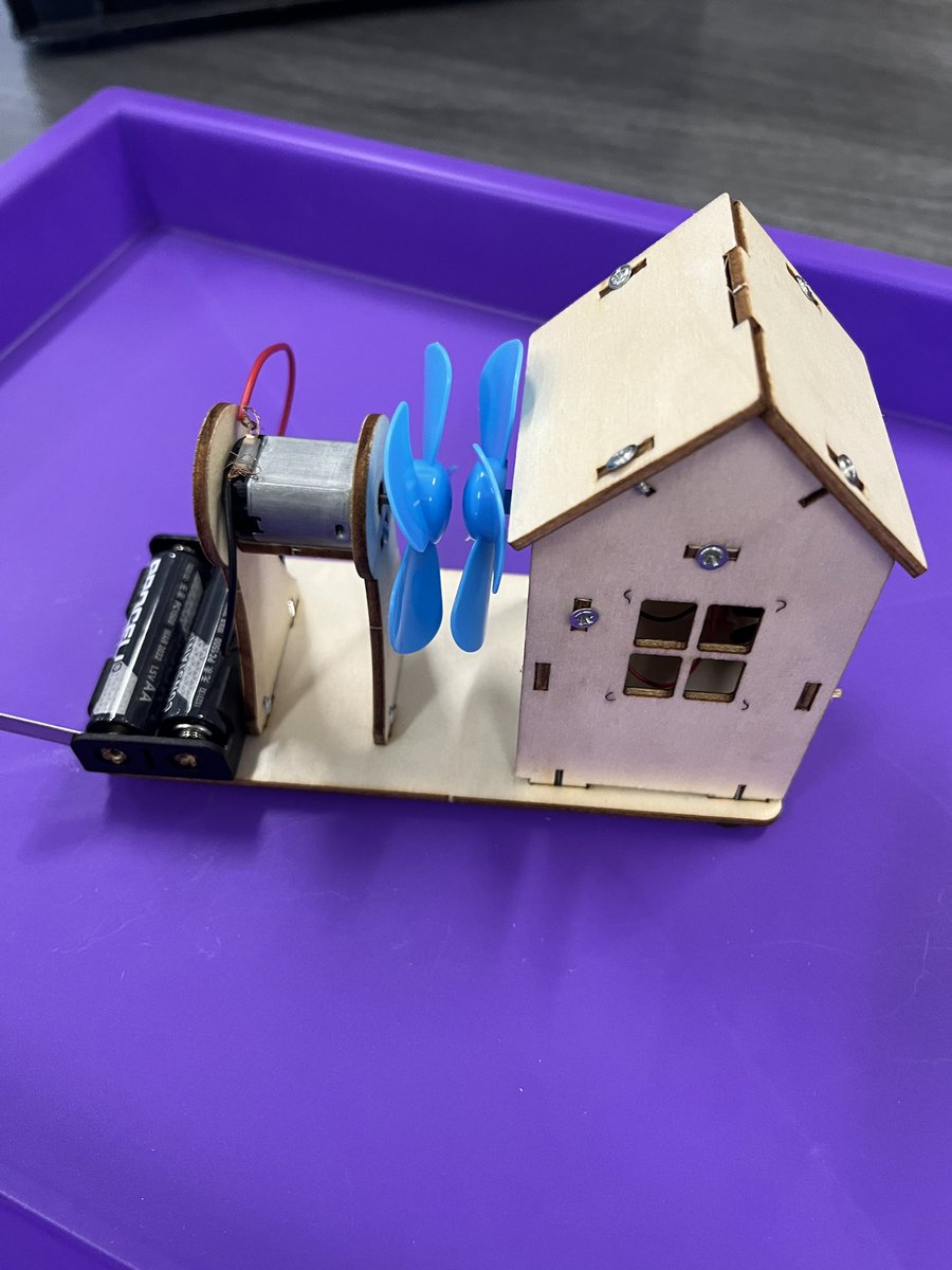 WJHSL3's tweet photo. Some recent projects in L3 @ASchout10 @WJHS75 @vw_innovation @WCSDEmpowers https://t.co/zXhlTGGbeT