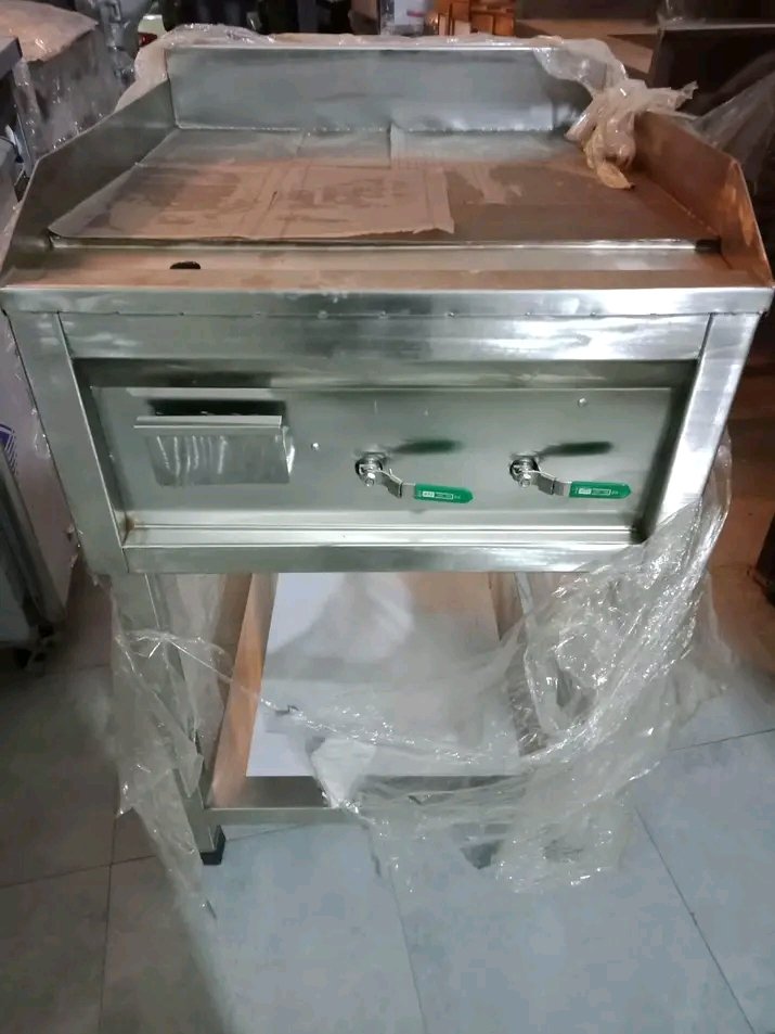 stanmwangi2's tweet photo. Stainless steel commercial kitchen equipment!! High pressure cookers!!. kitchen cabinets.baine Marie,hoods.racks , working tables. https://t.co/57LvM4l5Tq