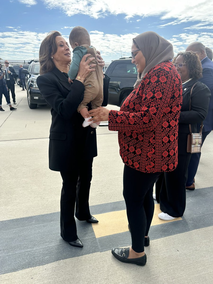 Nida Allam โ๏ธ (@nidaallam) on Twitter photo As Chair of the BOCC I was invited again to meet with <a href="/KamalaHarris/">Kamala Harris</a> as she arrived in NC last week.
Every opportunity with her I have used my limited time to advocate for Gaza & the West Bank.
This time I was surprised.
- A rambling thread of my thoughts & processing /๐งต As Chair of the BOCC I was invited again to meet with <a href="/KamalaHarris/">Kamala Harris</a> as she arrived in NC last week.
Every opportunity with her I have used my limited time to advocate for Gaza & the West Bank.
This time I was surprised.
- A rambling thread of my thoughts & processing /๐งต