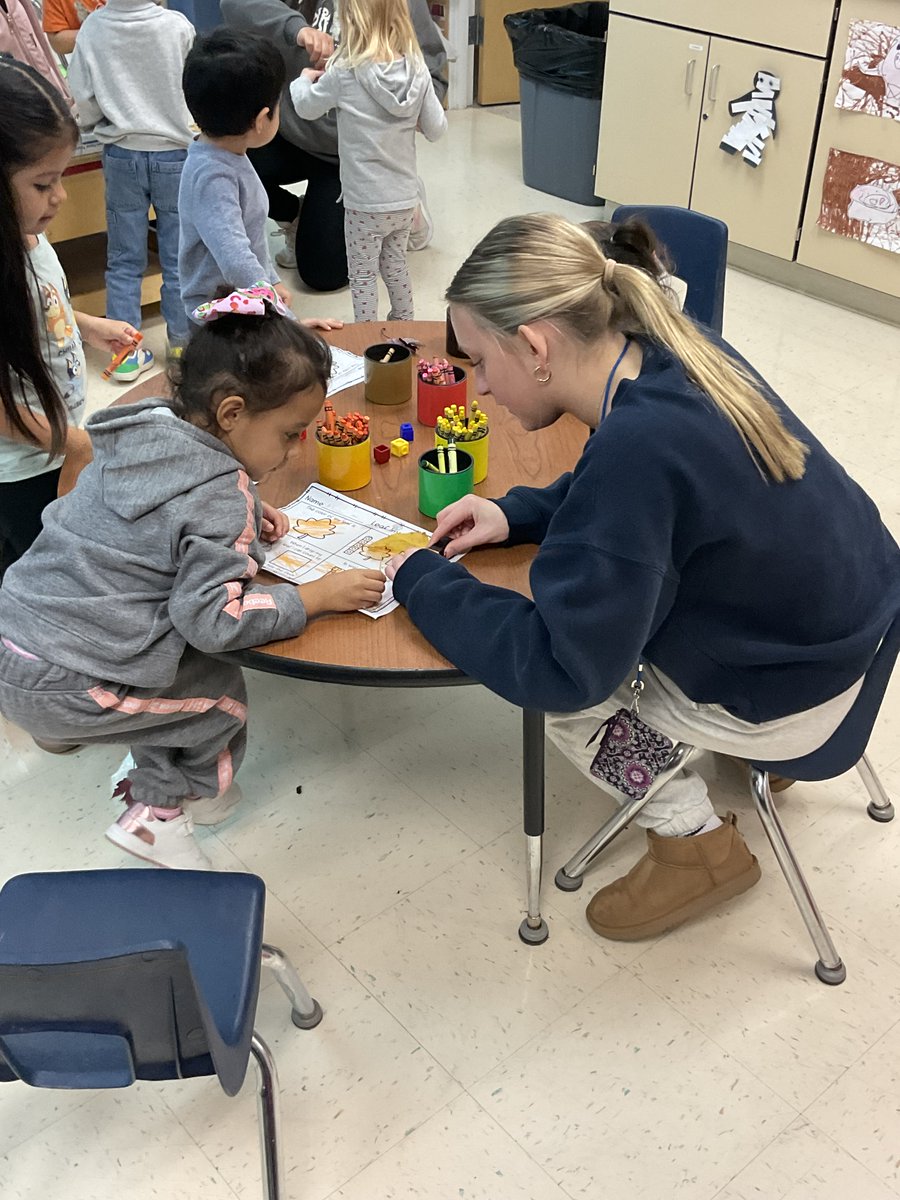 D-CHS ECE and Elementary Education students, lead by Ms. Baker and Ms. Reeter, have been working hard at deLacey with their preschoolers!  Last Friday they assisted the students with a leaf investigation project.