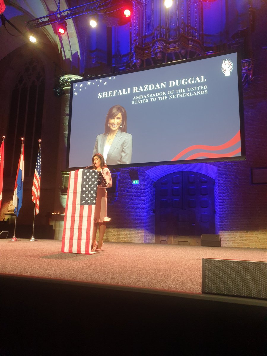 Wiltfried Idema (@wiltfriedidema) on Twitter photo De All American Night 2024 wordt afgetrapt door de Amerikaanse Ambassadeur <a href="/usambnl/">U.S. Ambassador to the Netherlands</a> De All American Night 2024 wordt afgetrapt door de Amerikaanse Ambassadeur <a href="/usambnl/">U.S. Ambassador to the Netherlands</a>