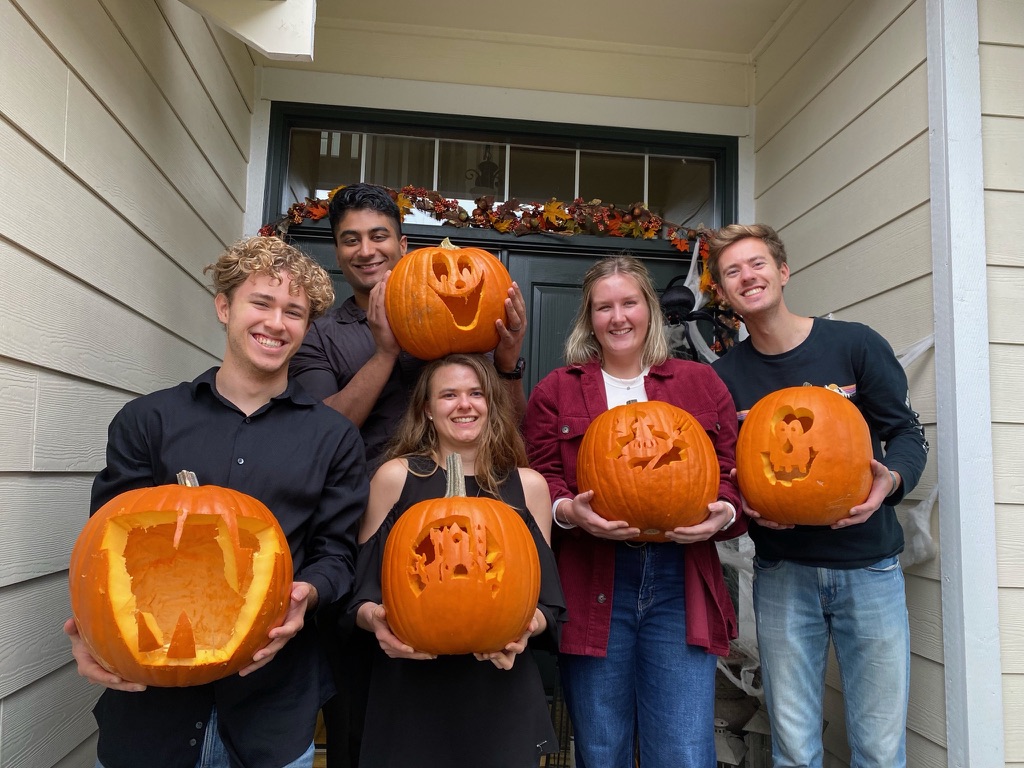 Been taking some much needed time off X these past few days.

And I come back to dozens of AI DM's and bot accounts.

Reminds me why I unplugged for a bit.

Just remember:

Life happens off social media.

You don't need to spend hours each day sending comments and engaging with