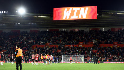 SaintsNeil's tweet image. 🔴 Saints vs Everton - Thread 🧵

I watched us gain our 1st win of the season at home to Everton on Saturday afternoon 👀

Here are my thoughts and opinions on the game.

Shares appreciated 👍🏻

#SaintsFC