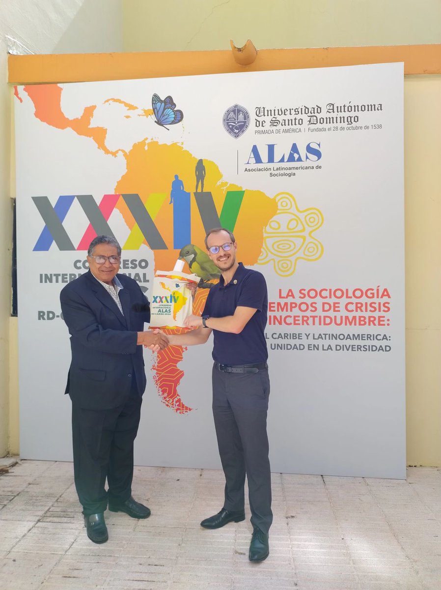 isa_sociology's tweet image. 🗣️ ISA President @GeoffreyPleyers is sharing:

&quot;Sociology in Times of Crisis&quot; – 

Theme of the Latin American Congress of @alas_sociologia in Santo Domingo, Dominican Republic. With a strong participation of the International Sociological Association!

#ALAS2024