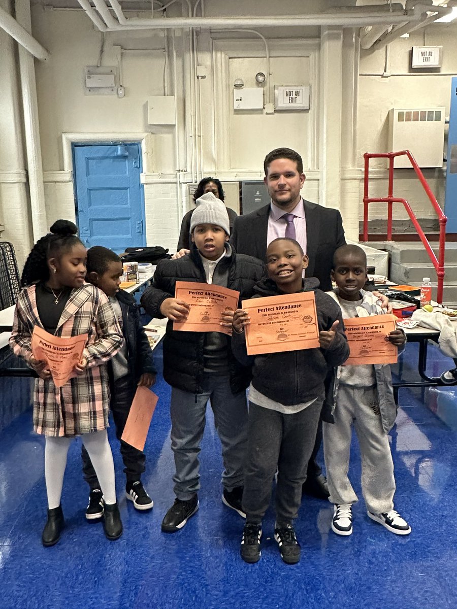 TheAlbanyAvenueSchool tweet media