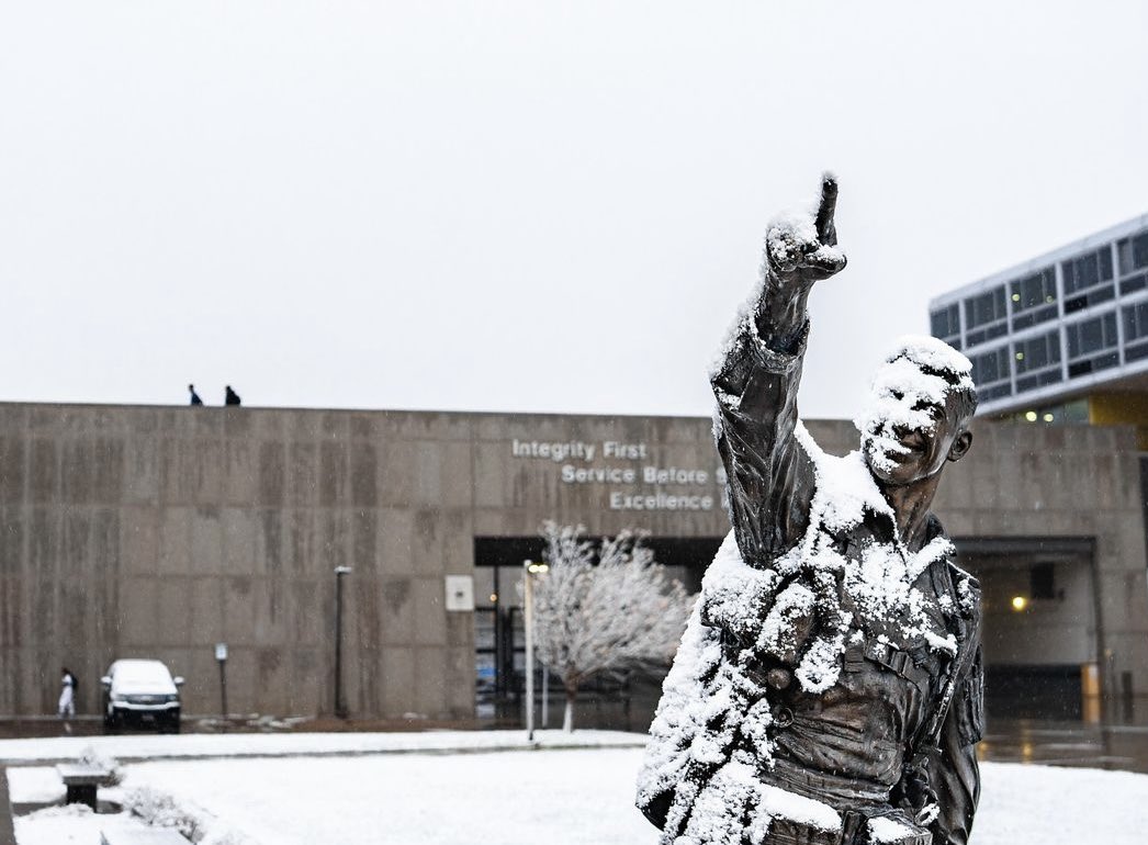 AF_Falcons's tweet photo. Snowy views at the Academy 🤩❄️ https://t.co/jcVflb7K1C