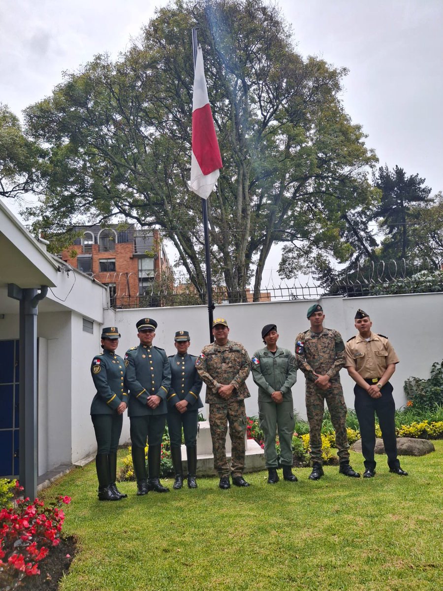 Embajada de Panamá en Colombia tweet media
