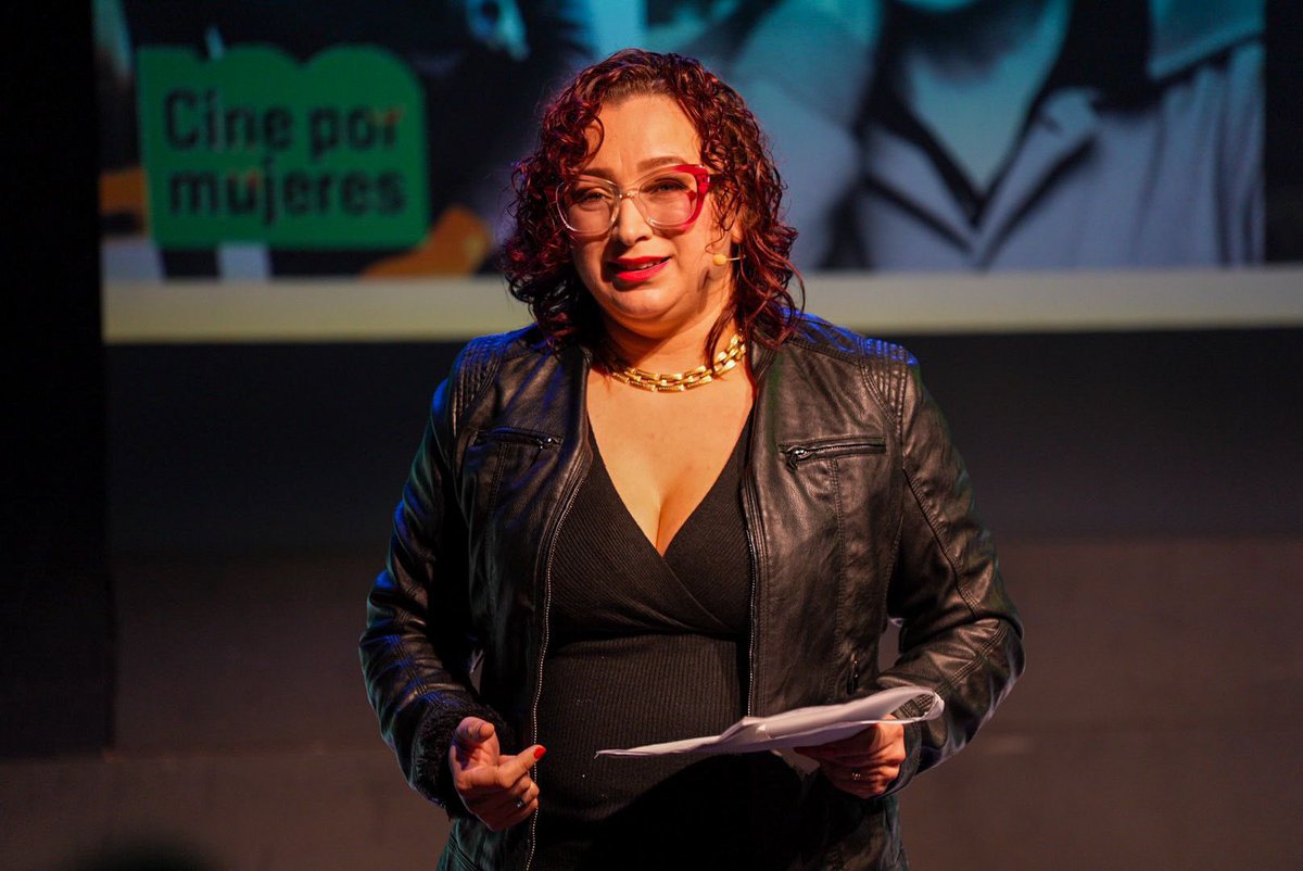 🎬 Primer día del <a href="/FCinepormujeres/">Festival Cine por Mujeres Madrid</a>  en <a href="/casamerica/">Casa de América</a> con el programa ‘Cineastas de Iberoamérica. Palabra e imagen’.

👥 Introducen <a href="/moisesmoreram/">Moisés Morera Martín</a> y Carlota Álvarez Basso.
🗣️ Con Nina Marín, <a href="/Crisarana/">Cris Arana</a>, Esther García y Nuria Vidal.

📄 Programa completo. 👇
casamerica.es/cine/cineastas…