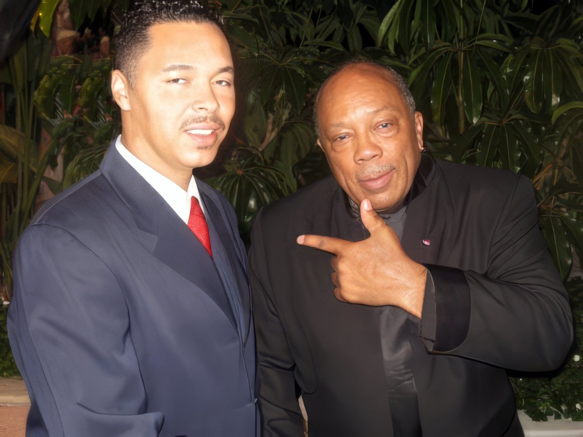 EricWheelwright's tweet image. Remembering @QuincyDJones 
Last night, the world lost a true legend. Quincy wasn’t just a musical genius; he was a guiding light and an inspiration to many. I once told Quincy that, of all the people I’ve had the privilege to meet, he was the one who inspired me the most.