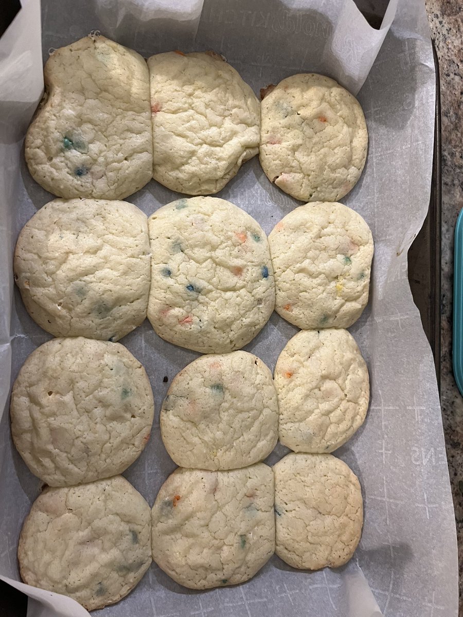 milkysilky1's tweet image. Blessed day to cook on a Sunday. #sundaycoooking #mencooking #cookies #stirfry #Sunday #singlelife