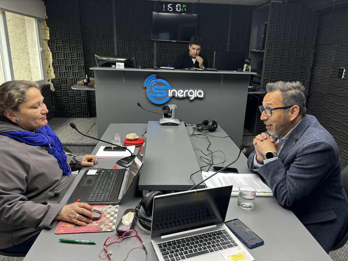 AHORA| En #RadioSinergia de #Osorno, el seremi de Economía, Luis Cárdenas, entrega detalles de la Semana de las MiPymes y las Cooperativas 2024.

#LaRedQueImpulsaChile