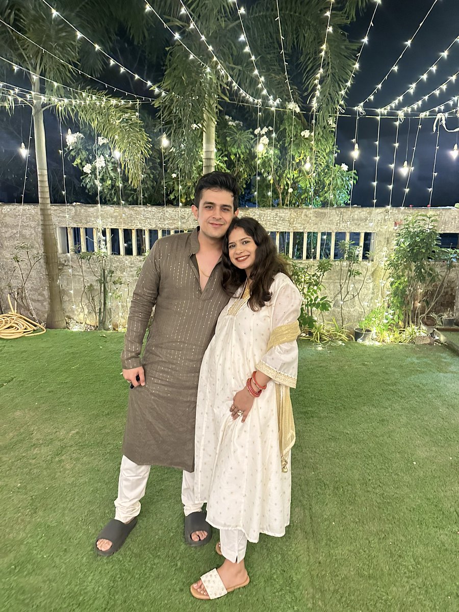 Aishu212's tweet photo. Eternally grateful for all the blessings I received this year 😇🧿🥰🙏🏻 https://t.co/Ovs2H7TQI1