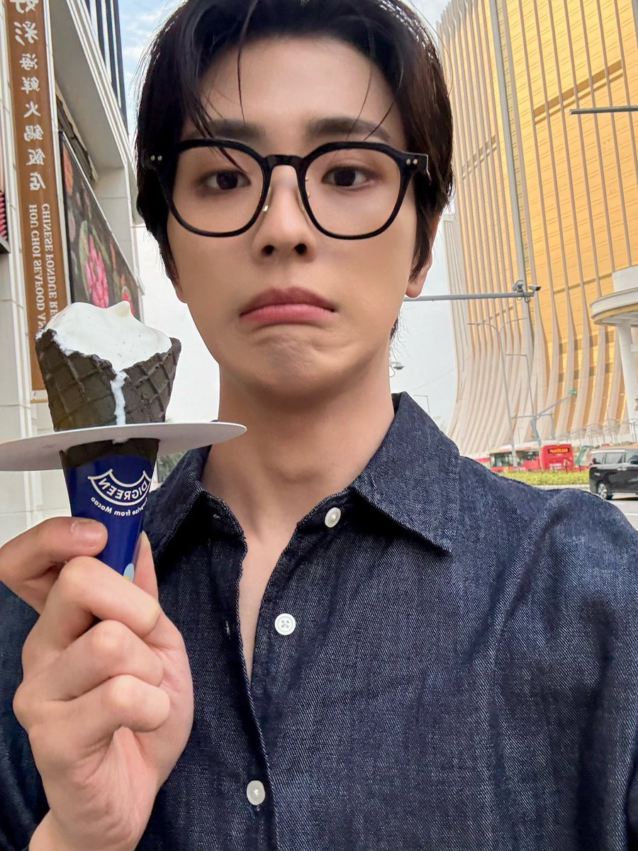 cixbabbles's tweet photo. 241104 Yonghee 💌 Fromm

🐿️ Goodnight everyone🫠 I love you❤️

#CIX #김용희 #용희 #YONGHEE https://t.co/kvuXVQwMZN
