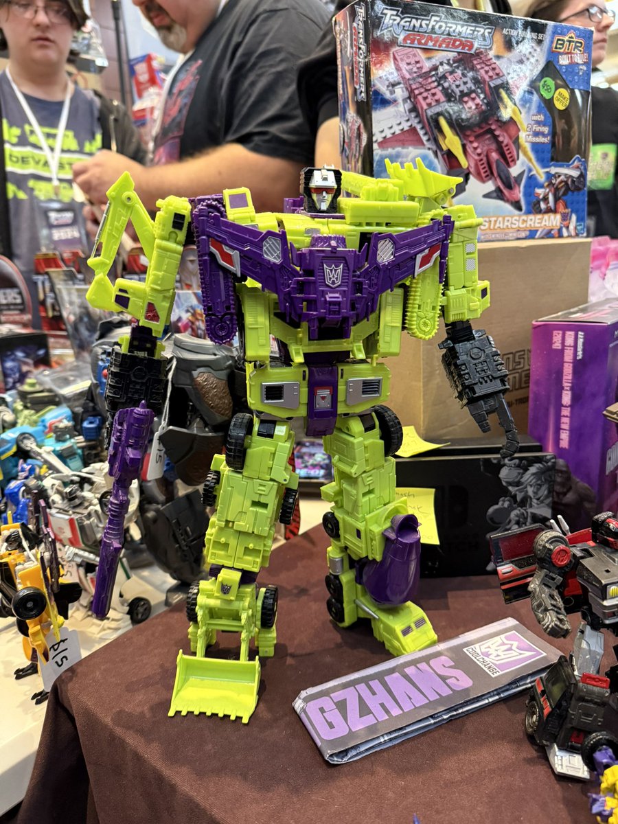 mythogenessis's tweet image. Transformers con Baltimore. #Transformers #OptimusPrime #TransformersCon