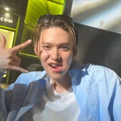 พี่ไปร้านเกมเล่นพีบีก่อนนะ 
รอพี่นะ
อย่าบอกเลิกพี่นะ
 #.NewProfilePic