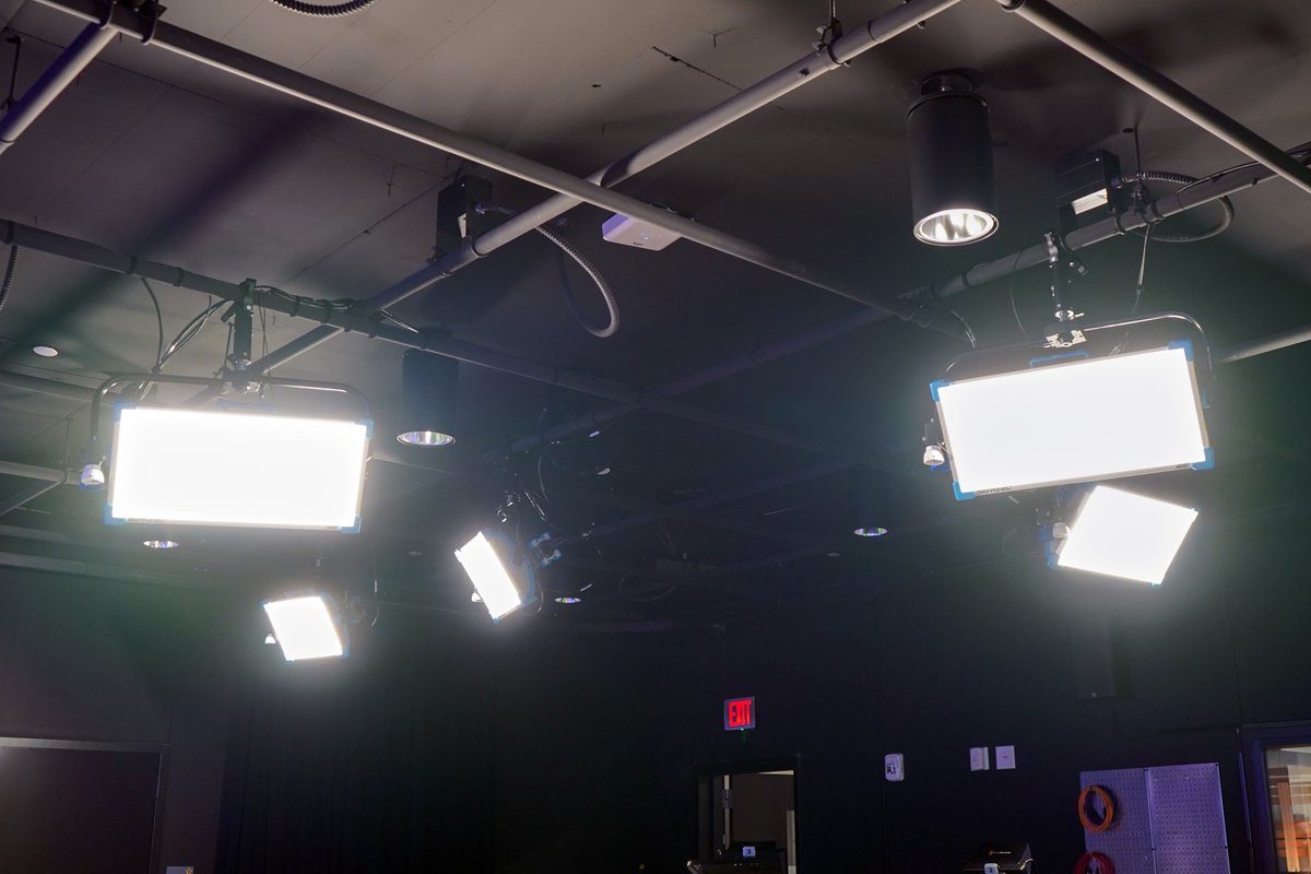digiknowdri's tweet photo. 🏫The Highland Park HS @hpisdschools is trained on their new @ARRIChannel equipment!

💡Experience the difference with us! We install your new gear AND ensure your team is trained to USE it!

How can we assist you?
#digitalresourcesinc #digiknowdri #highlandparkhighschool #hphs https://t.co/WBrZcEvpuN