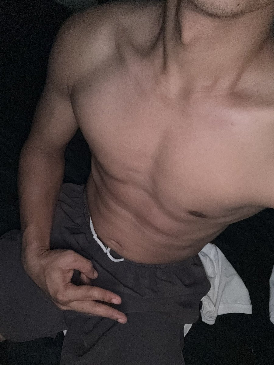 RoldanOcampo's tweet photo. Good night. 😴 
Light evening pump. ��� https://t.co/pdvvAU5mkX