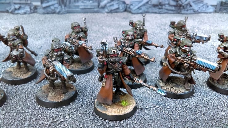 EspWarhammer's tweet photo. Este ejército de Warhammer 40k inspirado en la NCR de Fallout es sencillamente brutal: https://t.co/f76YCOLasO