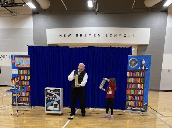 New Bremen Elementary kicked off Right to Read Week with a special magician show. This year’s theme is “Reading is Magic”! #NBdifference #Right toReadWeek