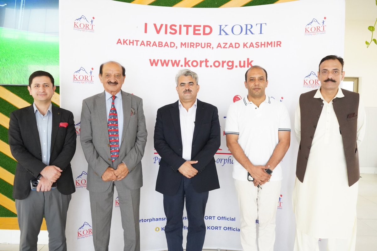 SDK_CD's tweet image. he Director General of the State Disaster Management Authority (SDMA) AJK visited the KORT Educational Complex today, engaging in an insightful discussion with the DG SDMA about enhancing emergency services within our community

#DG
#SDMA 
#AJK 
#Emergency 
#Community 
#Services