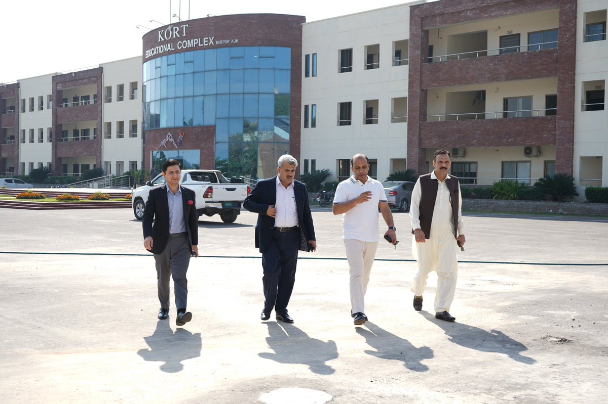 SDK_CD's tweet image. he Director General of the State Disaster Management Authority (SDMA) AJK visited the KORT Educational Complex today, engaging in an insightful discussion with the DG SDMA about enhancing emergency services within our community

#DG
#SDMA 
#AJK 
#Emergency 
#Community 
#Services